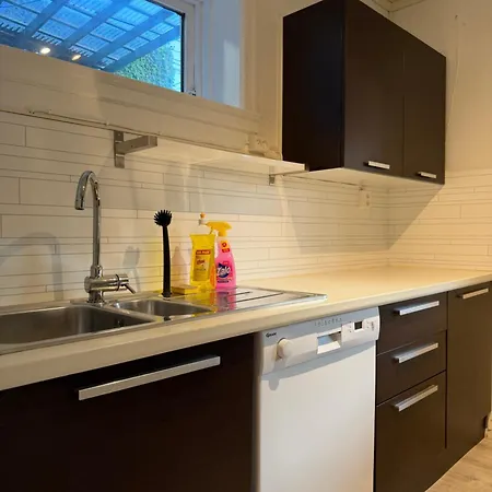 Modern 2br Free Parking 10 Min To Centre Appartamento